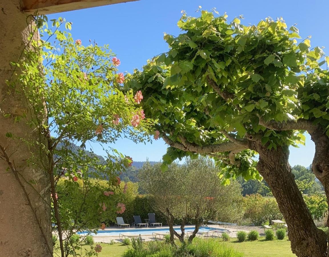 Mas Lou Parpaioun Bed & Breakfast Crestet Exterior foto