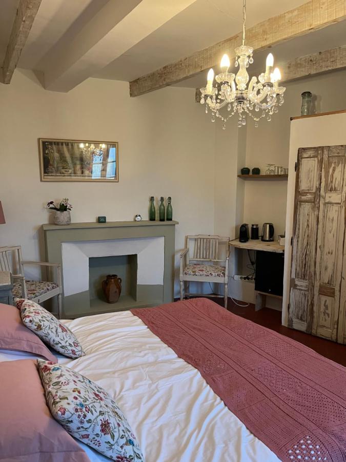 Mas Lou Parpaioun Bed & Breakfast Crestet Exterior foto
