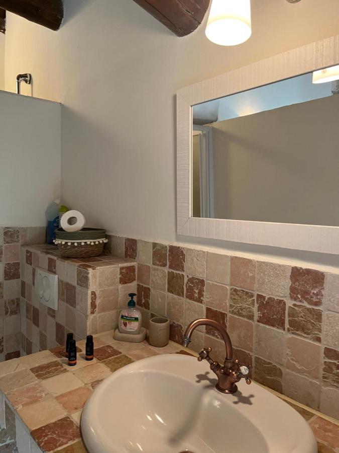 Mas Lou Parpaioun Bed & Breakfast Crestet Exterior foto