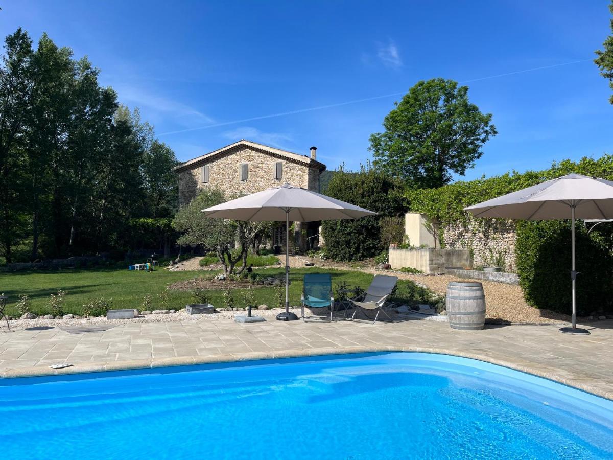 Mas Lou Parpaioun Bed & Breakfast Crestet Exterior foto
