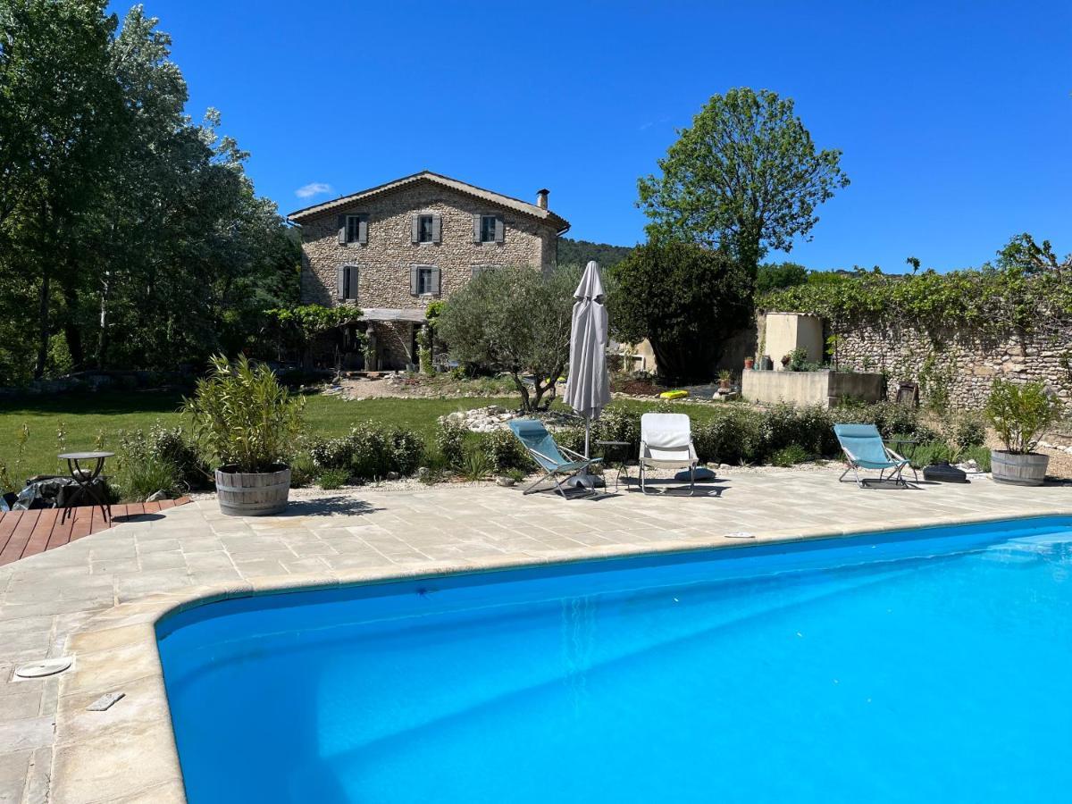 Mas Lou Parpaioun Bed & Breakfast Crestet Exterior foto